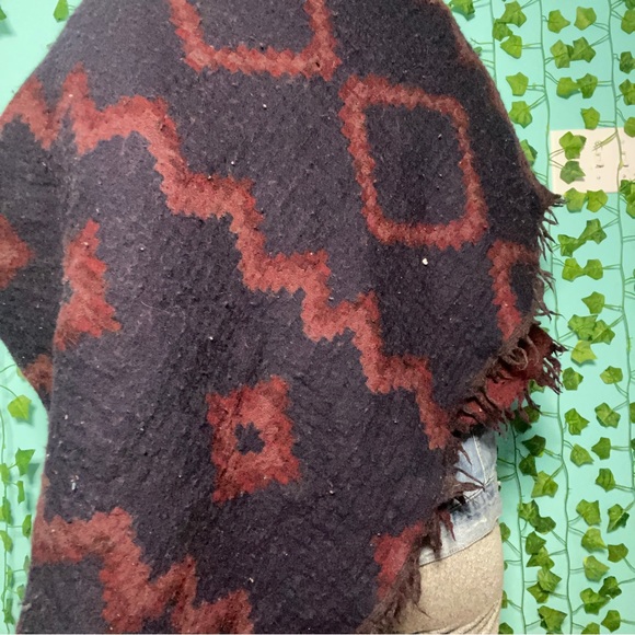 Aritzia Wilfred Blanket Scarf - Picture 10 of 16